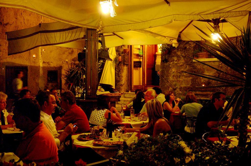 Affittacamere La Magica Torre Pitigliano Exterior foto